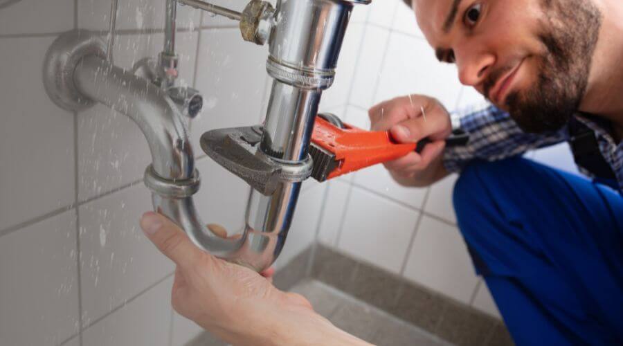 Expert burst pipe repair services in Mountain Lake, MN